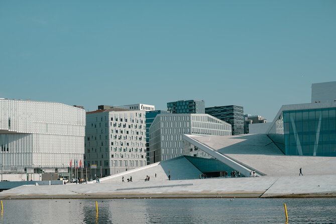 Free City Walking Tour in Oslo - The Walk Starts at TigerJernbanetorget: The Easiest Place to Begin