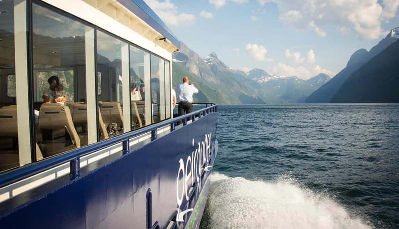 From Ålesund: Round Trip Fjord Cruise to Geirangerfjord - Cruising Storfjorden and Sunnylvsfjorden: the views build step by step