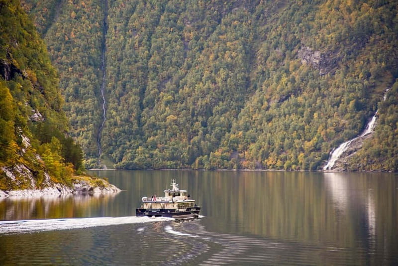 From Ålesund: Round Trip Fjord Cruise to Geirangerfjord - The Voice of Norway audio guide app, plus languages