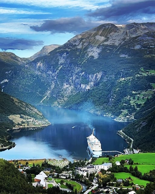 From Geiranger: Dalsnibba & Eagle Road Private Tour & Picnic - Eagle Road From Geiranger: The Drive That Does the Heavy Lifting
