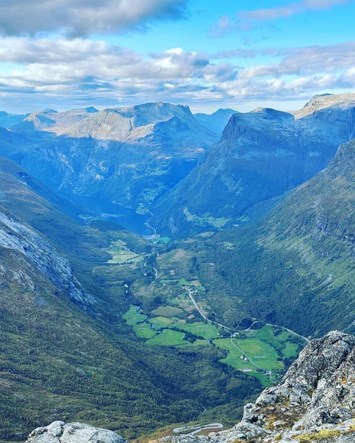 From Geiranger: Dalsnibba & Eagle Road Private Tour & Picnic - Picnic Lunch at Dalsnibba: Food That Turns a Viewpoint Into a Memory