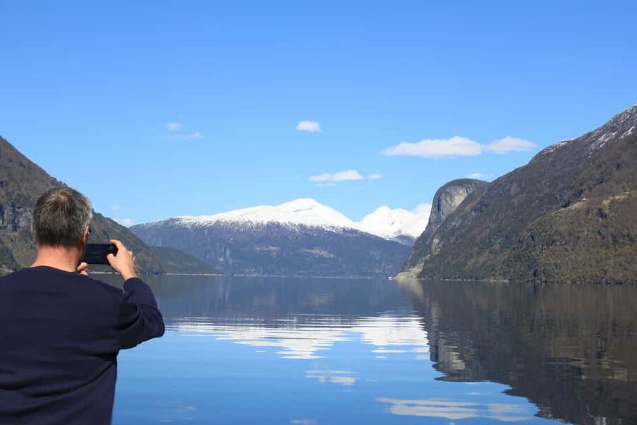 From Geiranger: Geiranger Fjord Tour with Stop in Hellesylt - Friaren Waterfall: Collecting and Tasting the Water