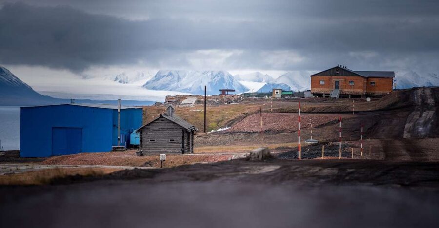 From Longyearbyen photo tour: Mysterious Barentsburg - Who This Tour Suits Best (and Who Might Feel Frustrated)