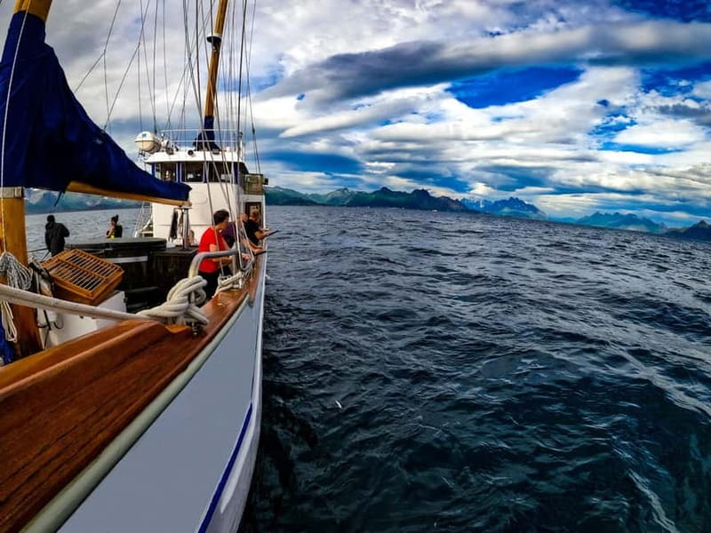From Svolvær: Taste of Lofoten - Cultural Fishing Experience - Stop 1 to Stop 2: getting geared up and learning Arctic-style fishing