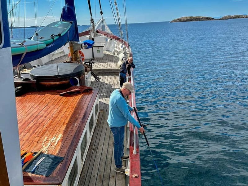 From Svolvær: Taste of Lofoten - Cultural Fishing Experience - Drinks, cookies, and the comfort factor on a 33-meter sailing yacht
