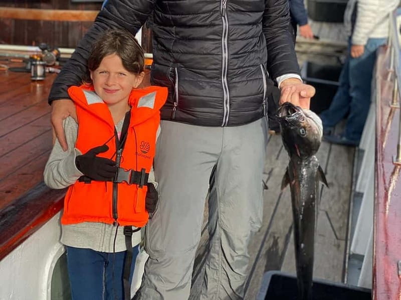 From Svolvær: Taste of Lofoten - Cultural Fishing Experience - The crew and the small-group vibe: names you might meet