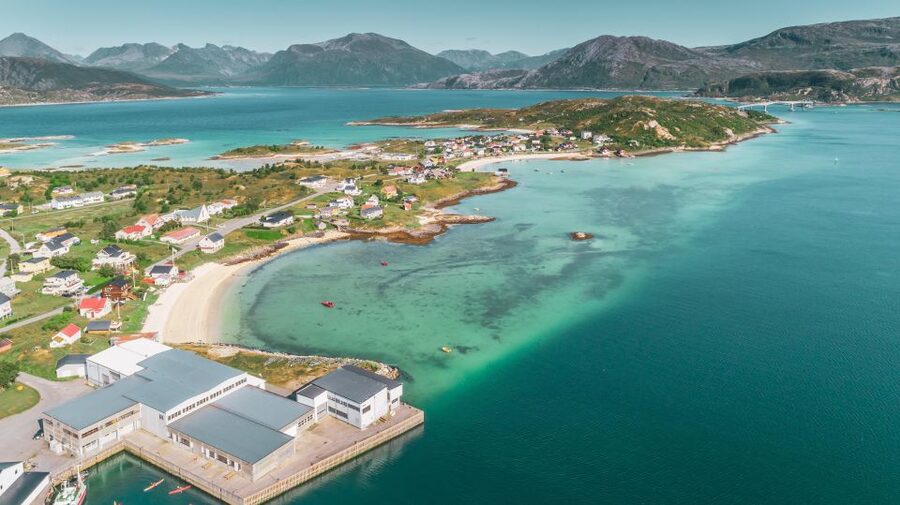 From Tromsø: Kayak trip with lunch and sauna at Sommarøy - The practical decision: should you book it?