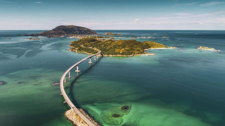 From Tromsø: Kayak trip with lunch and sauna at Sommarøy - Afternoon freedom: hike info, public sauna, and your own pace