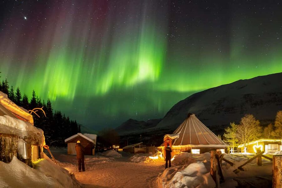 From Tromsø: Northern Lights Visit at Camp Tamok - Small group rhythm (up to 12) and why it feels better at night