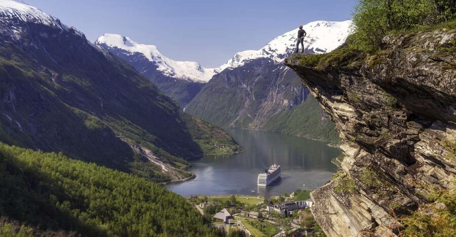 Geiranger: Bus Tour with Multilingual Audio Guide - Key Takeaways Before You Go