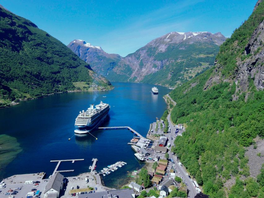 Geiranger: Bus Tour with Multilingual Audio Guide - Meeting Point and Getting on the Right Bus
