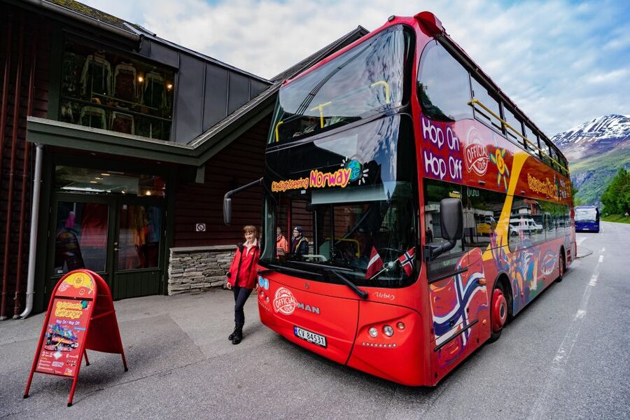 Geiranger: City Sightseeing Hop-On Hop-Off Bus Tour - The Hole pass-by: scenery in motion, not a full stop