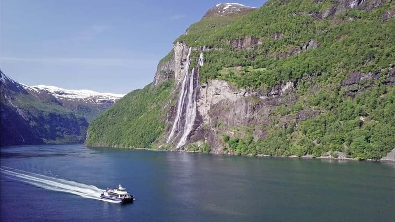 Geiranger: Fjord and Waterfalls Sightseeing Boat Trip - Wildlife spotting in a working fjord