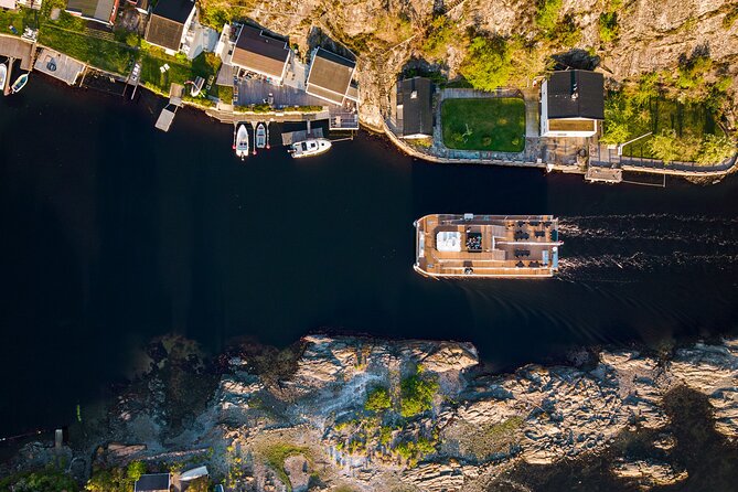 Guided Sightseeing Cruise on Oslofjord by Premium Silent Boat - The guide and the narration: where the value really comes from