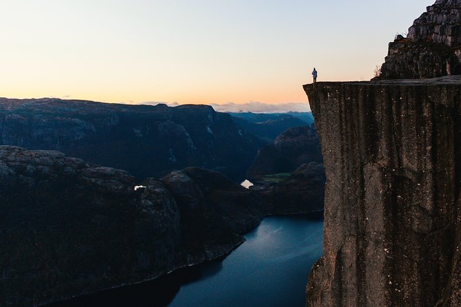 Guided sunrise hike to Pulpit Rock Preikestolen - The hike to Preikestolen, what the timing is really trying to do