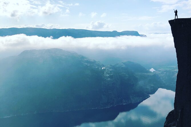 Guided sunrise hike to Pulpit Rock Preikestolen - Pacing and group size: why the cap of 8 matters