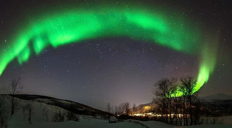 Harstad/Narvik/Tjeldsund: Northern Lights Sightseeing by Car - Why a car-based aurora hunt beats waiting in one field