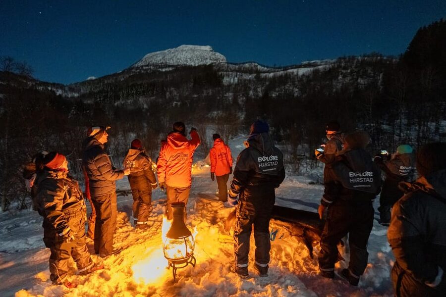 Harstad: Northern Lights Hunt on Hinnøya Island - The 4-hour flow: meeting, van ride, and waiting for the sky
