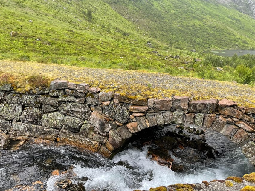Hellesylt to Norangsdalen: Scenic E-Bike Tour - Waterfall route with Hellesylfossen and the 1859 church stop