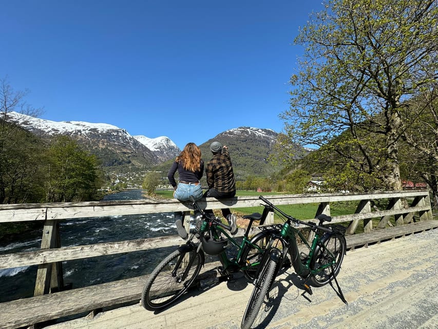 Hellesylt to Norangsdalen: Scenic E-Bike Tour - What to wear and bring for fjord weather on a bike