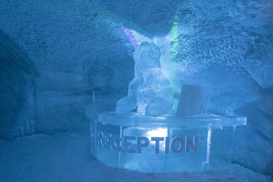 Kirkenes: Snowhotel Entrance Ticket - Should you book the Kirkenes Snowhotel entrance ticket?