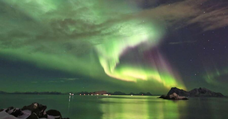 Lofoten: Northern Lights Tour with Photographer - Your 4-hour northern lights hunt, from pickup to photos