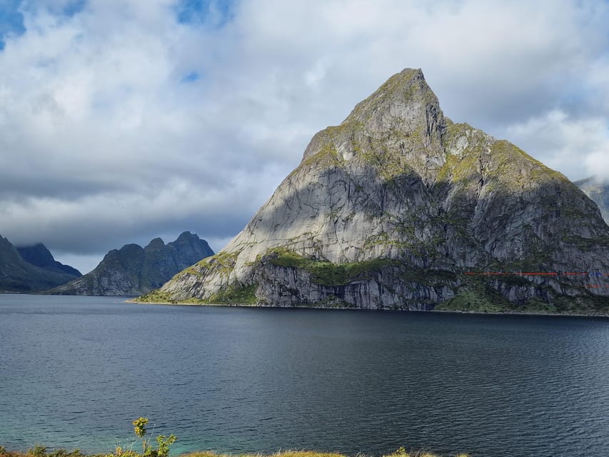 Lofoten: Reine, Hamnøy, and Skariskøya Photo Tour - E10 Photo Stops: why the in-between moments can make the whole day
