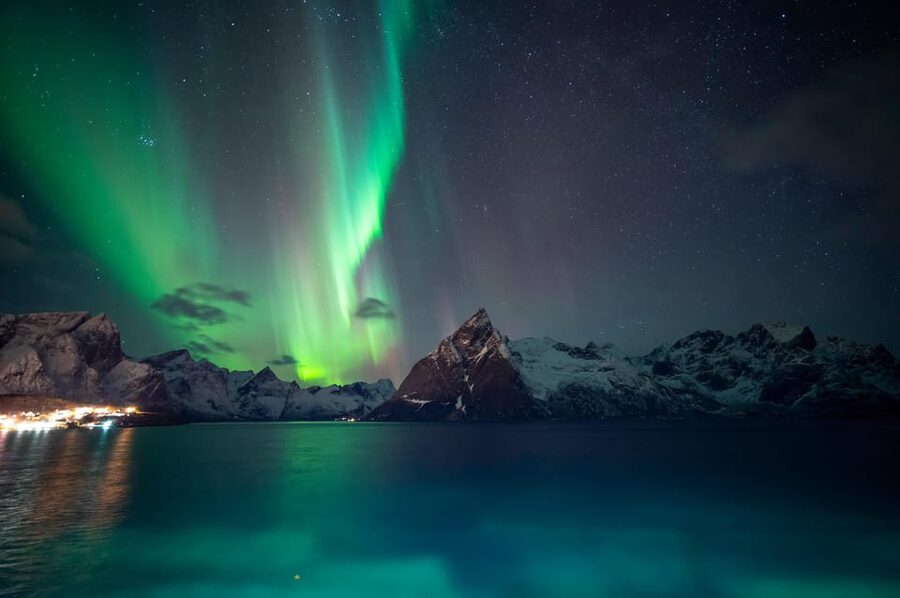 Lofoten: The Aurora Jæger – Northern Lights Hunt with Local - Moskenesøya photo stop: one hour that changes your odds