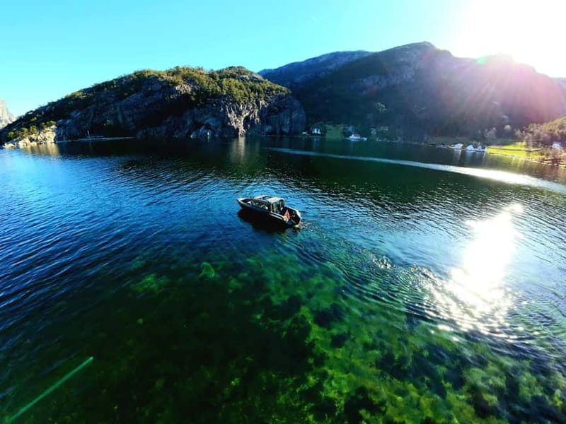 Lysefjord (Stavanger): Boattrip to Preikestolen from Forsand - Hengjanefossen Waterfall: a small stop that feels special