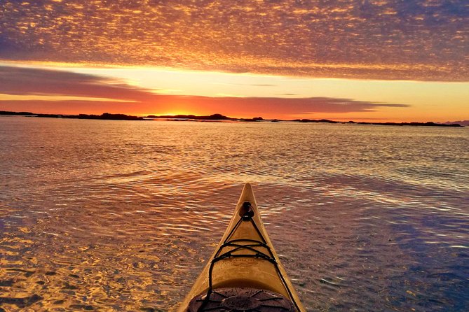 Midnight Sun Kayak - Northern Explorer - Guide Style: Safety Briefs, Stories, and a Photo-Heavy Experience