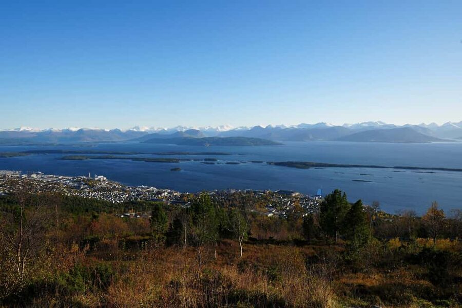 Molde: Atlantic Ocean Road, Kvernes Stave Church & More - How Much Walking and How Busy It Feels