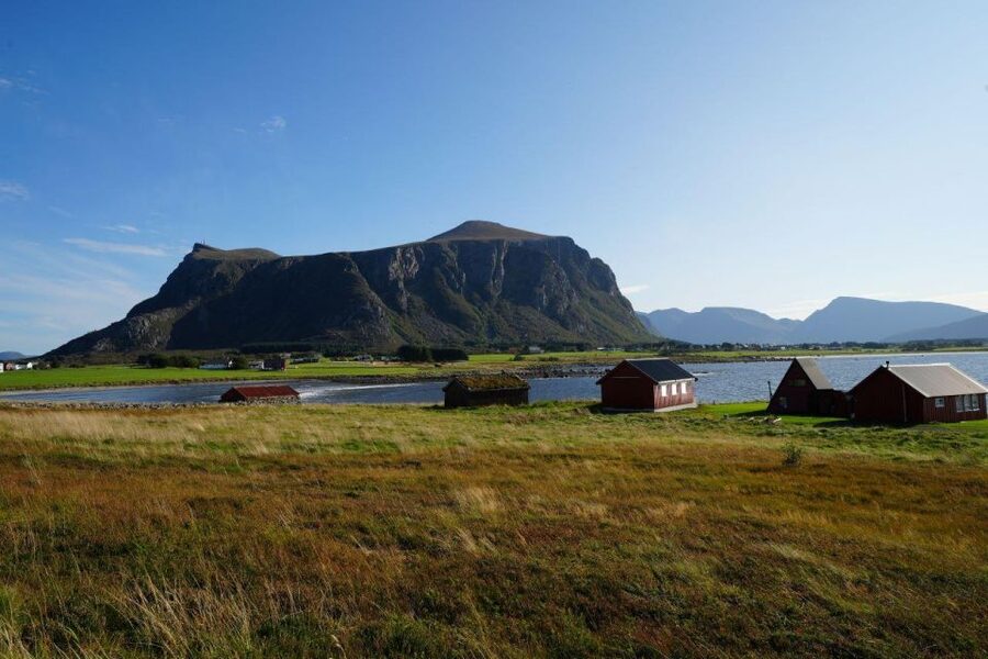 Molde: Atlantic Ocean Road & Varden Audio Guide Bus Tour - Molde Panorama and the Varden Viewpoint at 407 meters