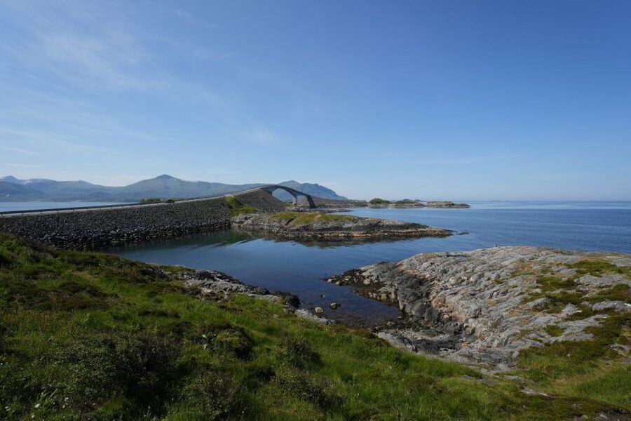 Molde: Atlantic Ocean Road & Varden Audio Guide Bus Tour - How the bus ride turns into a real Atlantic Ocean Road moment