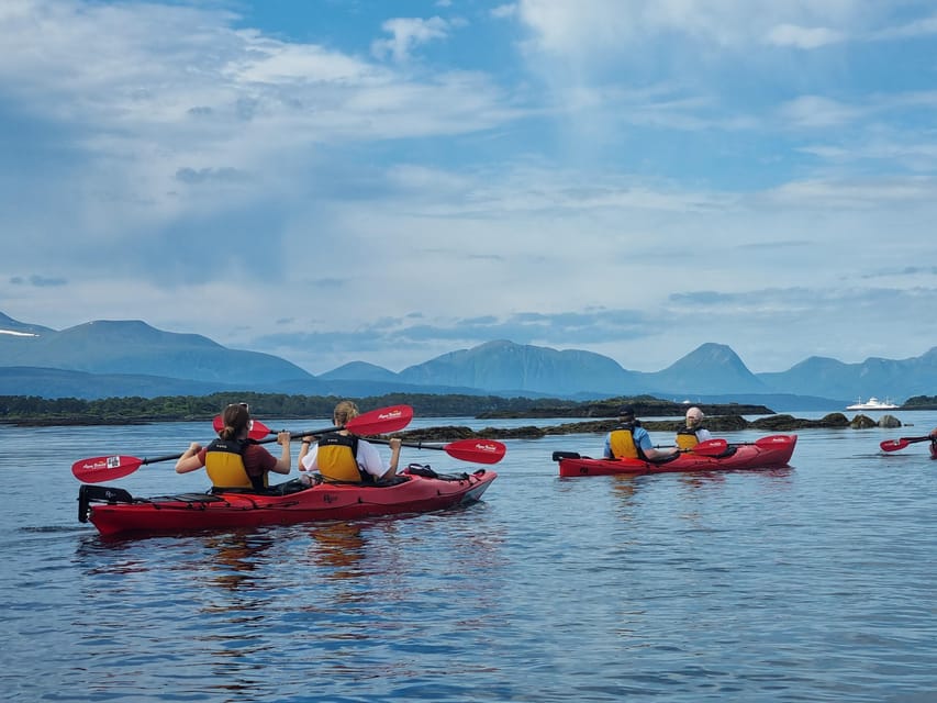Molde - Guided kayak tour - How the 3 Hours Typically Flow, Including Photo Stops