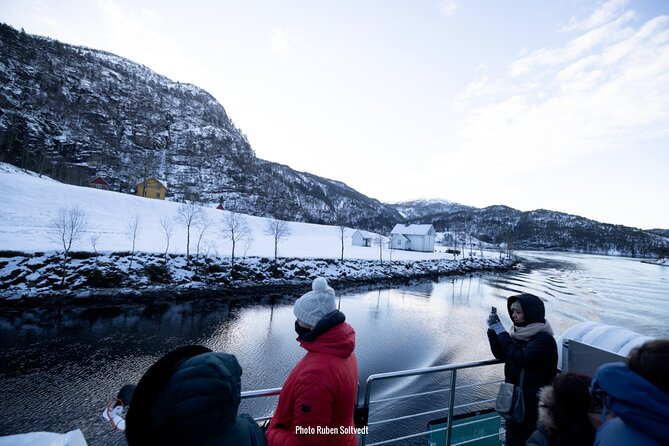 Mostraumen Fjord Cruise - On-Board Comfort, Snacks, and What to Plan to Spend