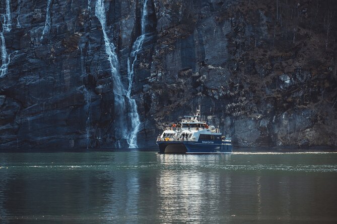 Mostraumen Fjord Cruise - the local operator - Why This 4-Hour Mostraumen Cruise Fits Bergen Perfectly