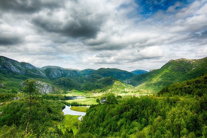 Mostraumen Golden Circle Fjordtour from Bergen – Group or Private - Mo village: the small break that makes the whole day work