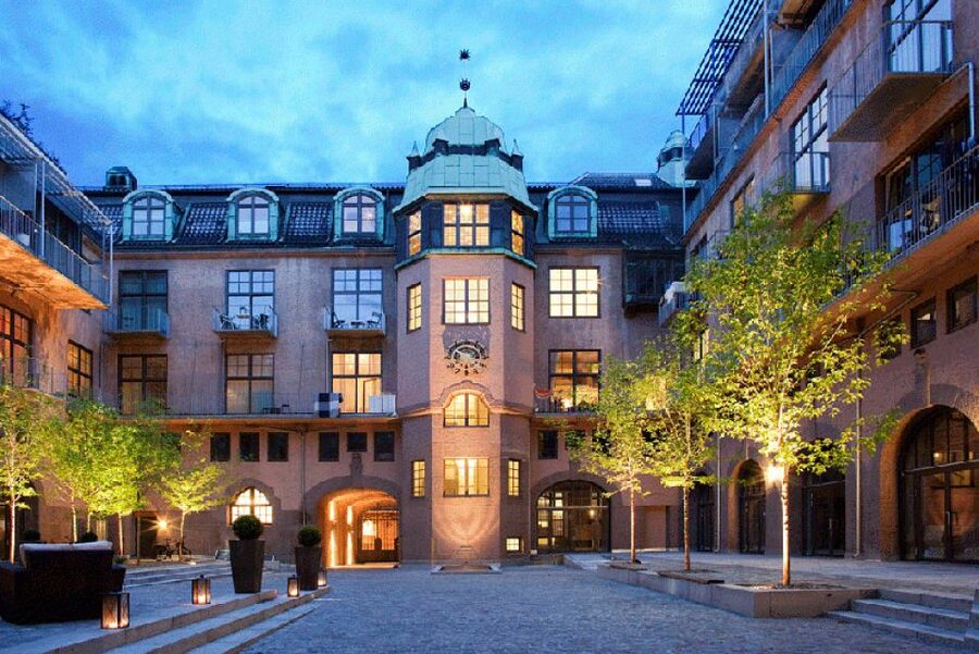 Myth and Legends Oslo Walking Tour - Kvadraturen: walking into Oslo’s 17th-century bones