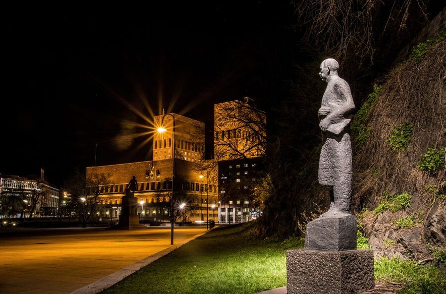 Myth and Legends Oslo Walking Tour - Oslo’s City Hall to Akershus, a fortress seen through myths