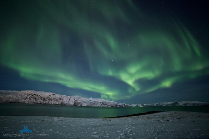 - Northern Lights Chase with Photo Package Included - The Real Itinerary: Multiple Dark-Sky Stops and Fast Cloud Changes