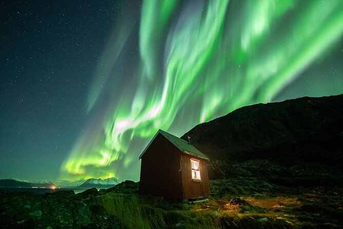 Northern Lights Expedition Tromsø - 6 people - Arctic Photo Guide - When you might walk or light hike from the viewing spot