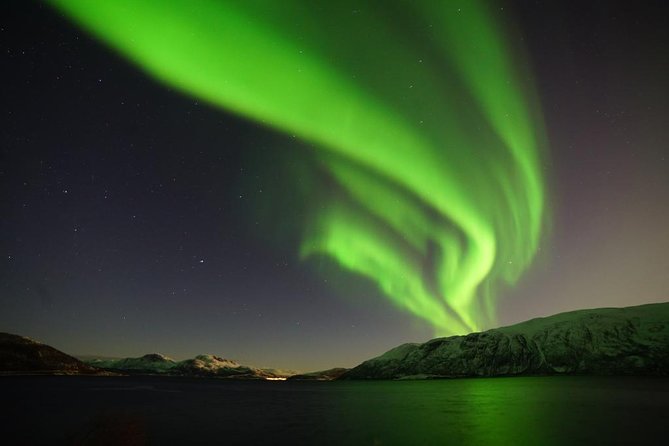 Northern lights - TeslaX Ecofriendly Car - Why Tromsø, and why this kind of aurora hunt