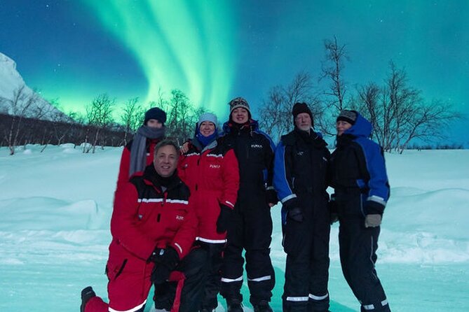 Northern Lights x Mini Bus Chase - Comfort Essentials: Heated Minibus, Warm Suits, Arctic Realism