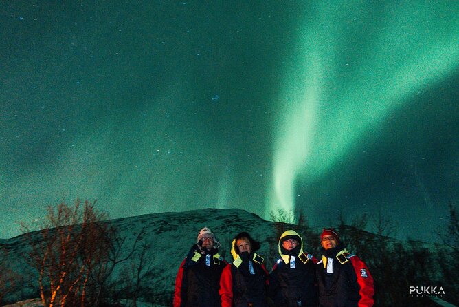 Northern Lights x Mini Bus Chase - Guides, Drivers, and the “Local Chase” Mindset