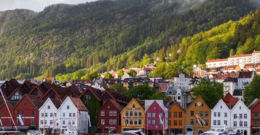 Norwegian Coastal Cities: Smartphone Audio Guide App - Bodø and the in-between ports: good for momentum