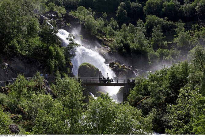 Olden 4 Hour Briksdal Glacier Tour in Briksdalsbreen - Olden Lake Country on the Way Back: A Clean Finish