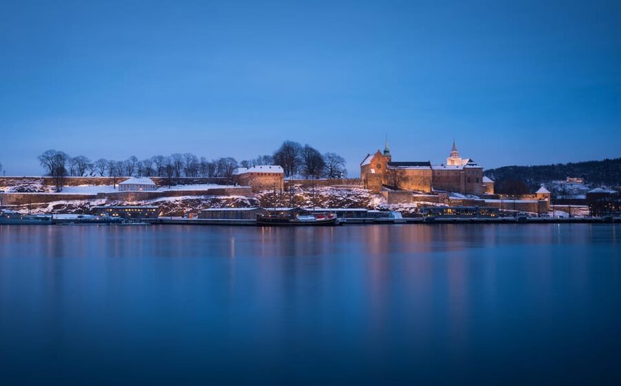 Oslo: 2-hour Christmas Private Walking Tour - Nobel Peace Center to Aker Brygge: Oslo Harbour Views in Festive Light