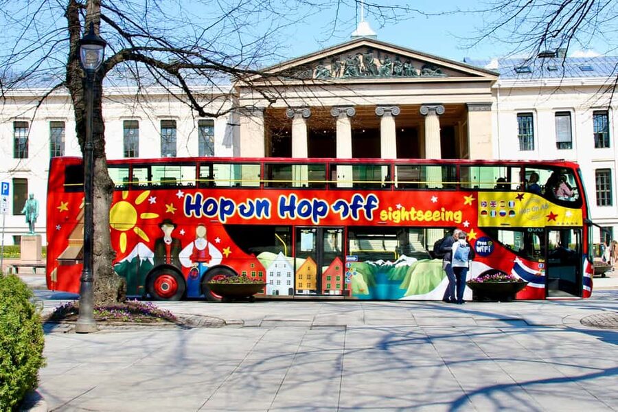 Oslo: 24 or 48-Hour Hop-On Hop-Off Sightseeing Bus Ticket - Getting on: where you meet and how to avoid confusion