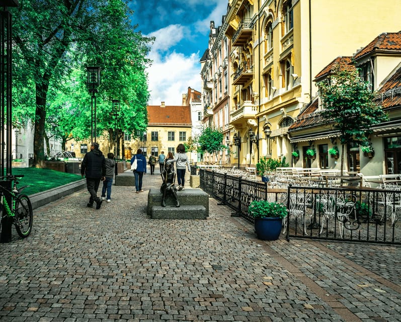 Oslo: 3-hour Highlights & Vigeland Park Private Walking Tour - Akershus Fortress: The Overlook That Makes Oslo Feel Like a Real Place
