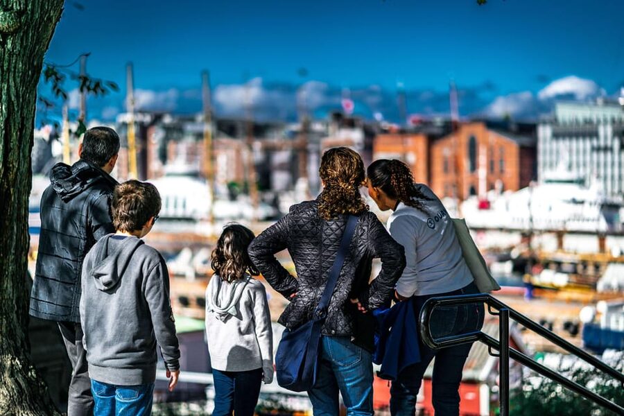 Oslo: 3-hour Highlights & Vigeland Park Private Walking Tour - Tram Time: Why the Public Transport Segment Helps